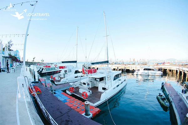 Thi công sơn bả du thuyền số 01