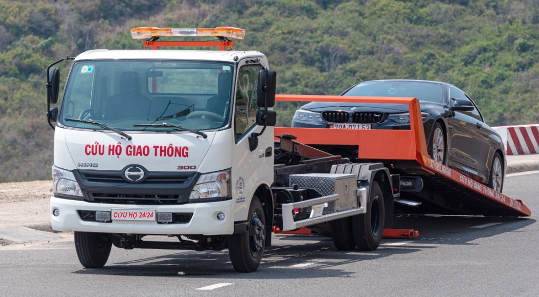 Báo giá vận chuyển xe ô tô – cần cẩu – máy xúc tại Quảng Ninh
